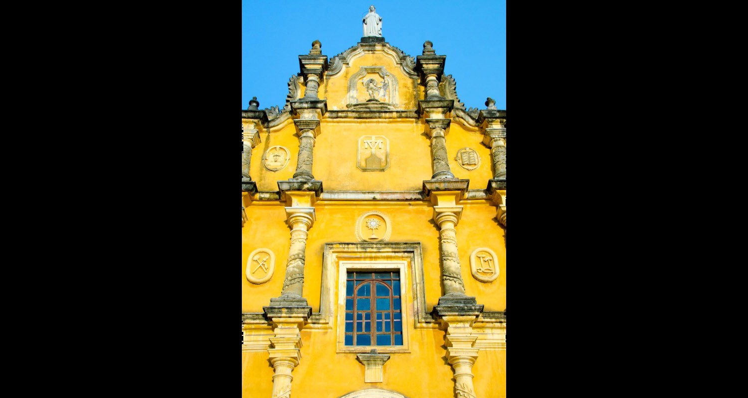 Luxury Travel Tour Vacation To Nicaragua Leon La Recoleccion Church